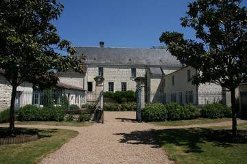 Gîte pour 12 personnes, avec piscine ainsi que terrasse et jardin, animaux acceptés à Bournand
