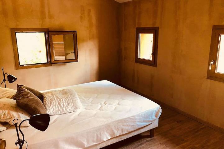 Location de vacances pour 4 personnes, avec terrasse à Saint-André-de-Roquepertuis - 2