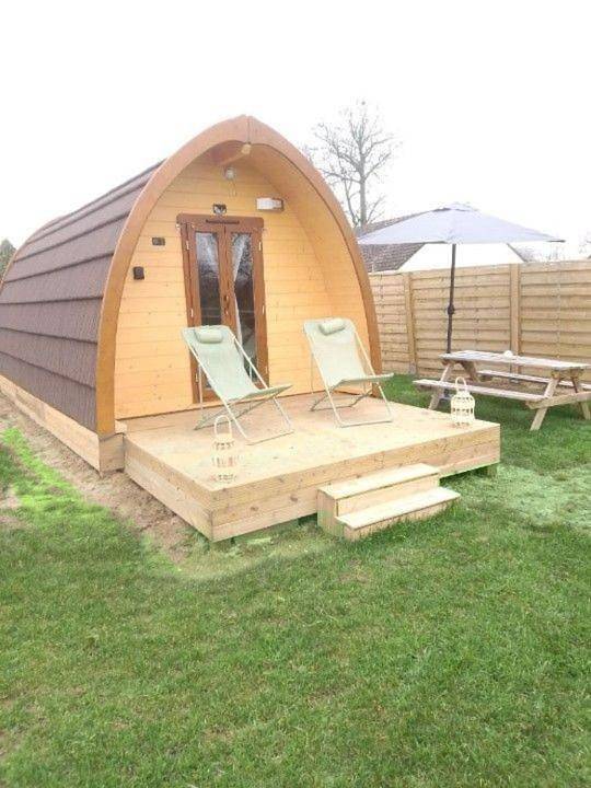 Location de vacances pour 3 personnes, avec jardin ainsi que vue et terrasse, animaux acceptés à Auppegard