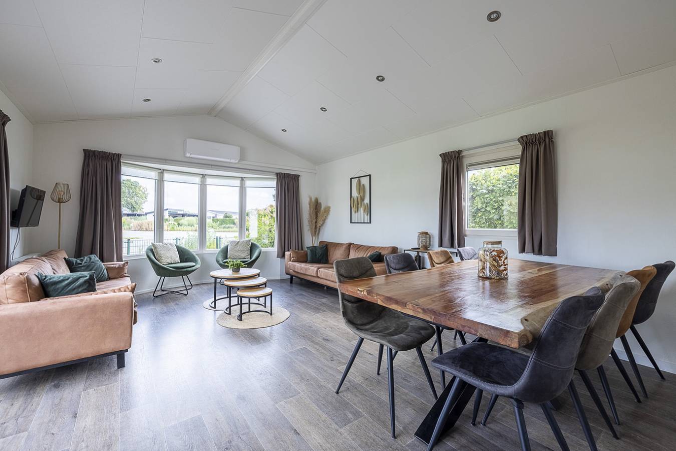 Mooi 8 persoons chalet in Nunspeet op een park aan het Veluwemeer in Nunspeet, Veluwe