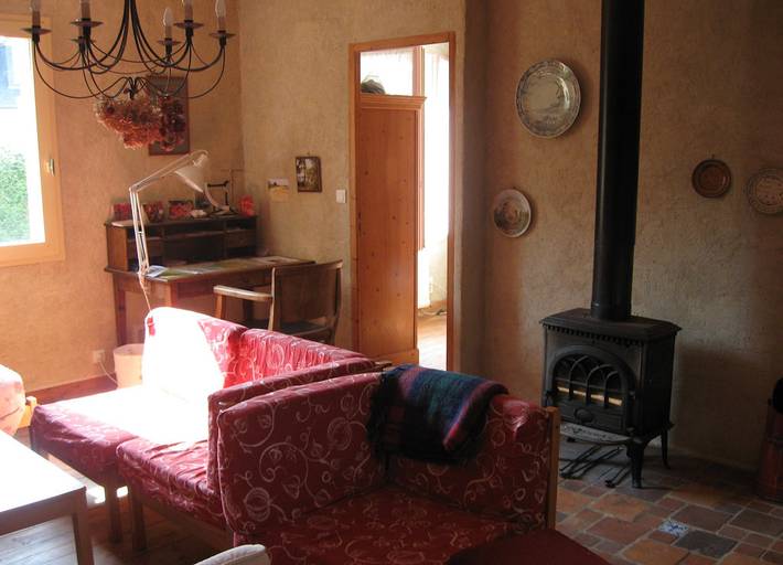 Gîte pour 6 personnes, avec terrasse et jardin