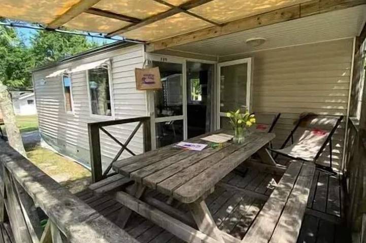 Camping pour 6 personnes à Hourtin