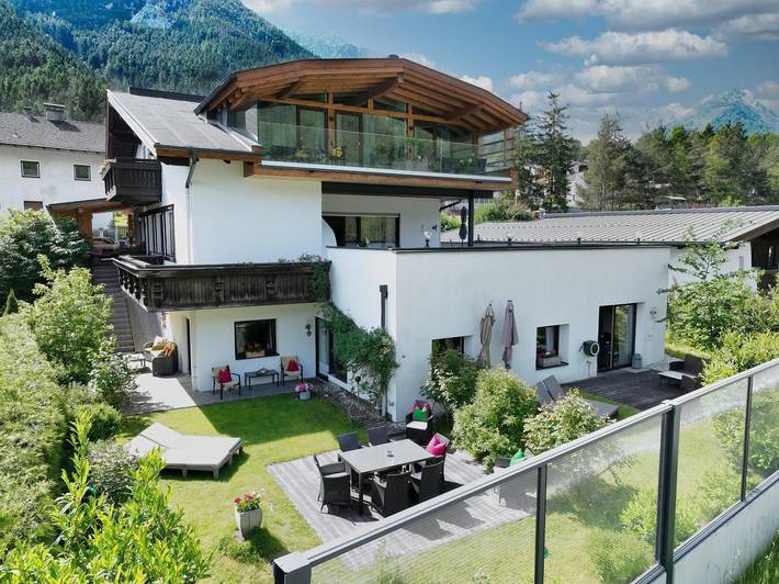 Ferienwohnung für 2 Personen, mit Terrasse und Garten sowie Sauna und Ausblick