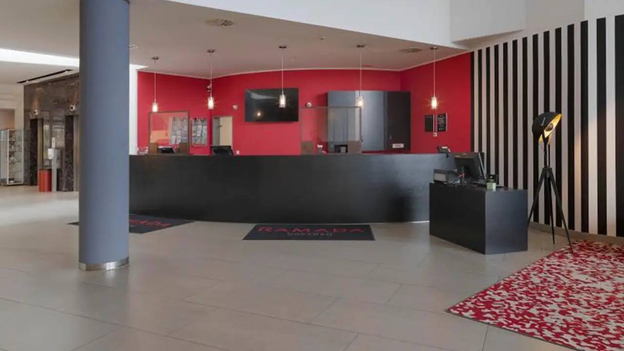 Doppelzimmer für 2 Personen (18 m²) in Dresden in Prohlis, Dresden