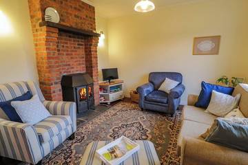 Log Cabin for 5 People in County Fermanagh, Photo 4