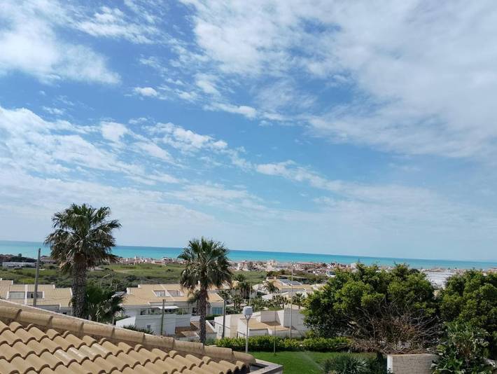 Location de vacances pour 3 personnes, avec jardin et piscine à Scoglitti - 4
