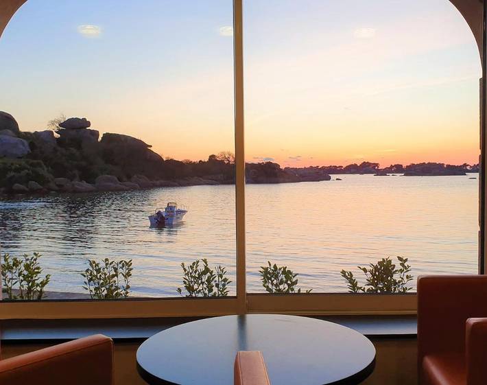 Hôtel pour 2 personnes, avec vue et terrasse dans Plage Saint-Guirec - 3