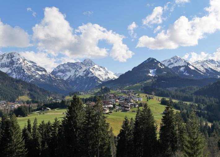 Ferienwohnung für 4 Personen, mit Balkon und Sauna im Kleinwalsertal
