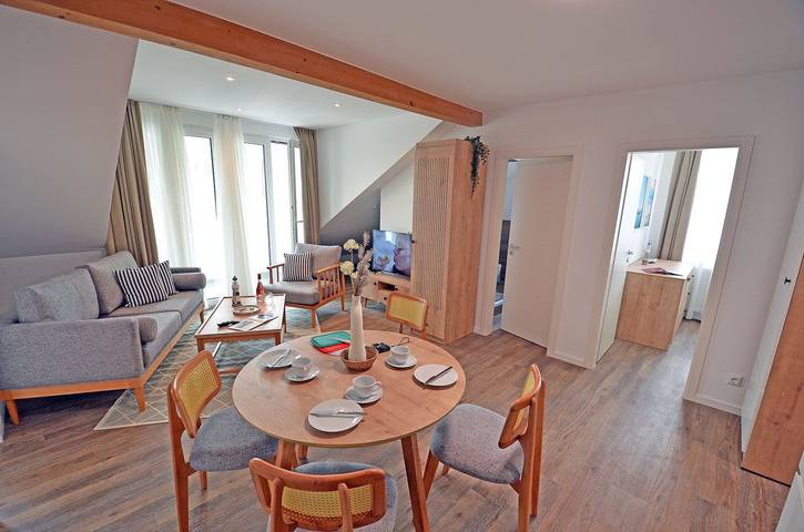Apartamento de vacaciones para 4 personas, con balcón/terraza y vistas al lago además de balcón y vistas, Se admiten mascotas - 1