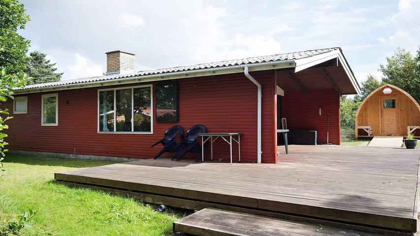 Feriehus for 4 personer, med sauna og terrasse, dyr tillatt i Ålbæk