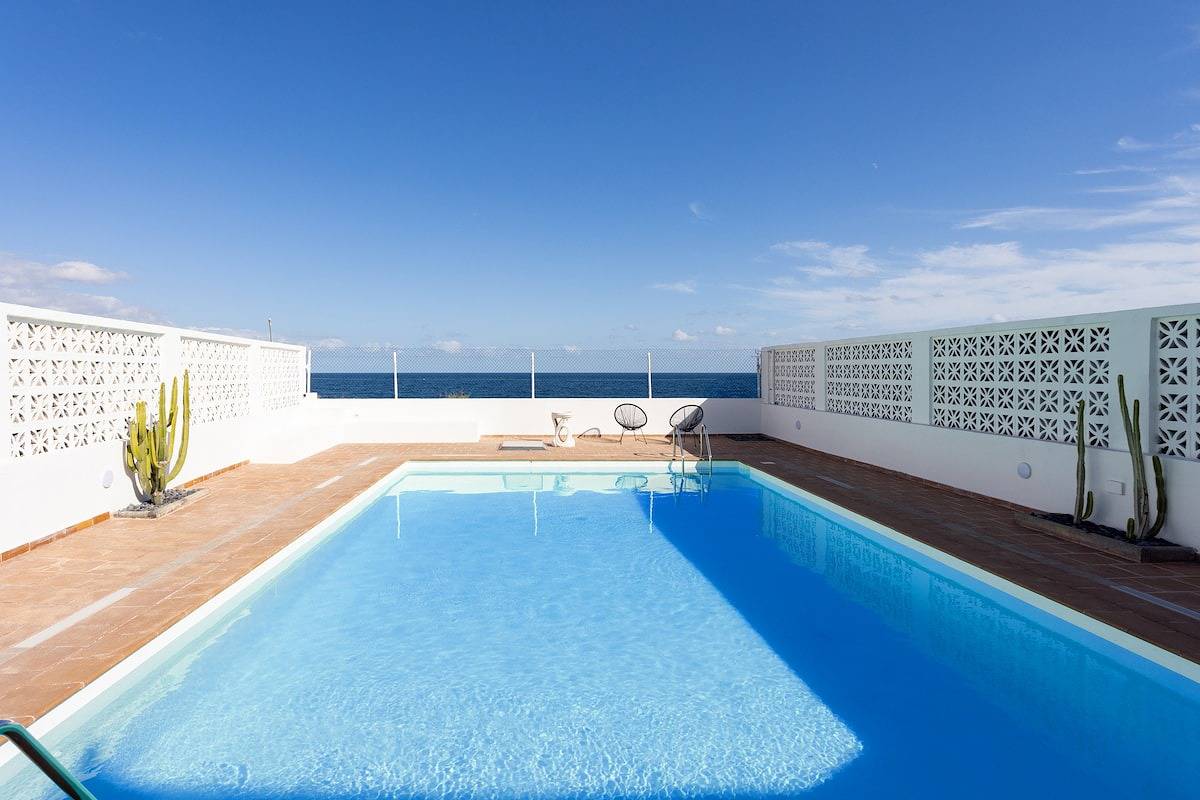 Home2Book Stunning Sea Views House, Private Pool in Arigoña, Las Caletillas