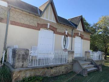 Gîte pour 5 personnes, avec jardin à Naintré
