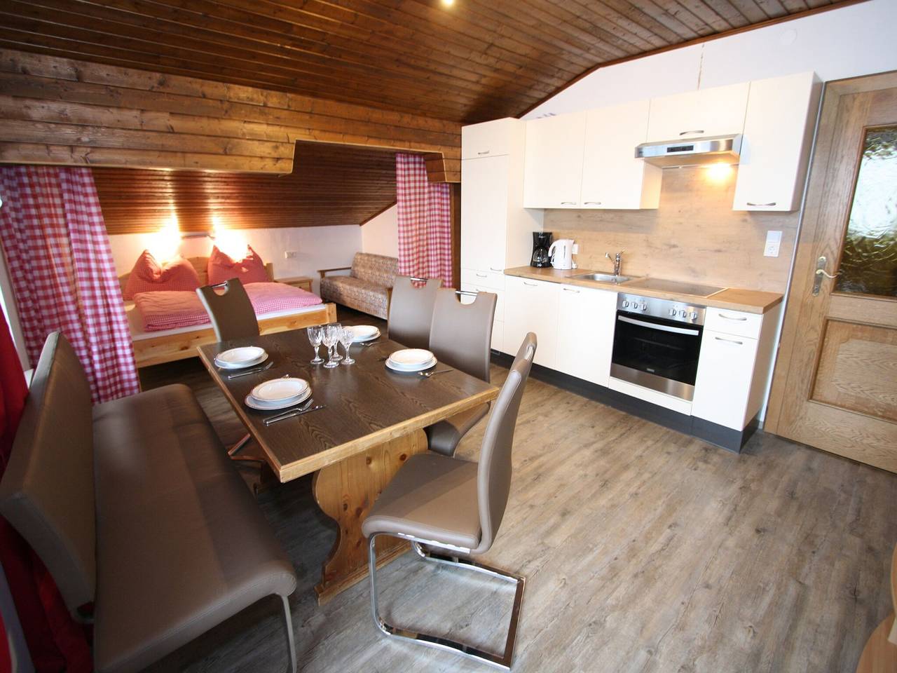 Apartamento entero, Spacious Apartment in Sankt Johann im Pongau with Garden in Sankt Johann im Pongau, Ski Amadé