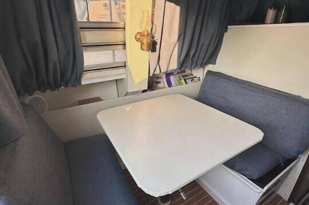 Rétro bateau Scorpios Ii in La Baule-Escoublac, Côte d'Amour