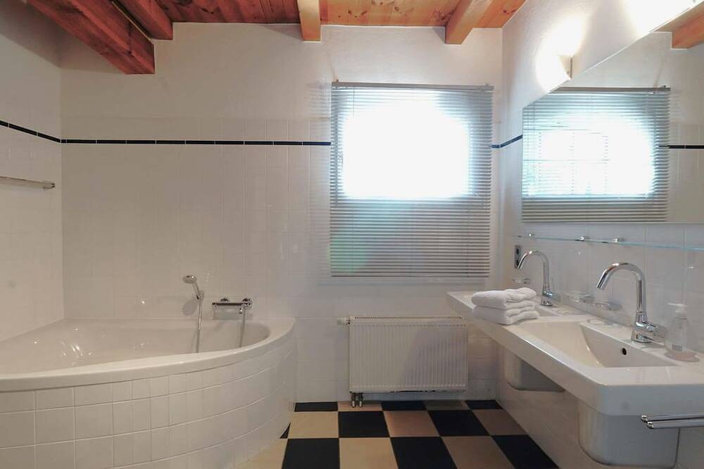 Alter Weidenhof in Wasserkoog, Tetenbüll