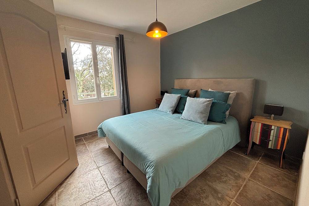 4-bedroom Provencal villa Uzes in Saint-Siffret, Nimes en omgeving