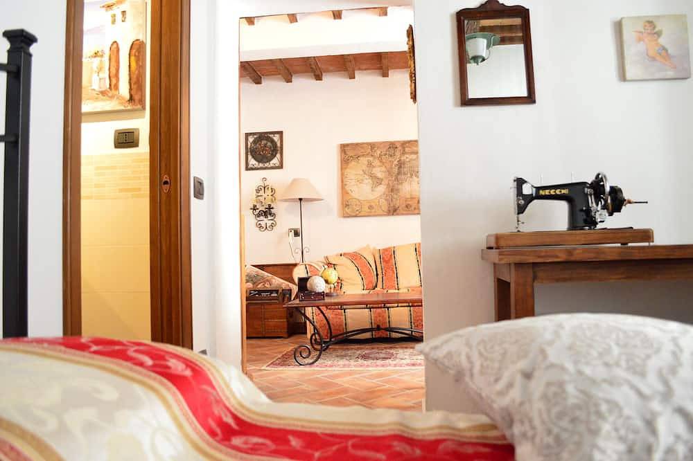Appartamento intero, Wi Fi Fiber Cozy Studio with \"Trunk\" in Montepulciano, Siena e dintorni