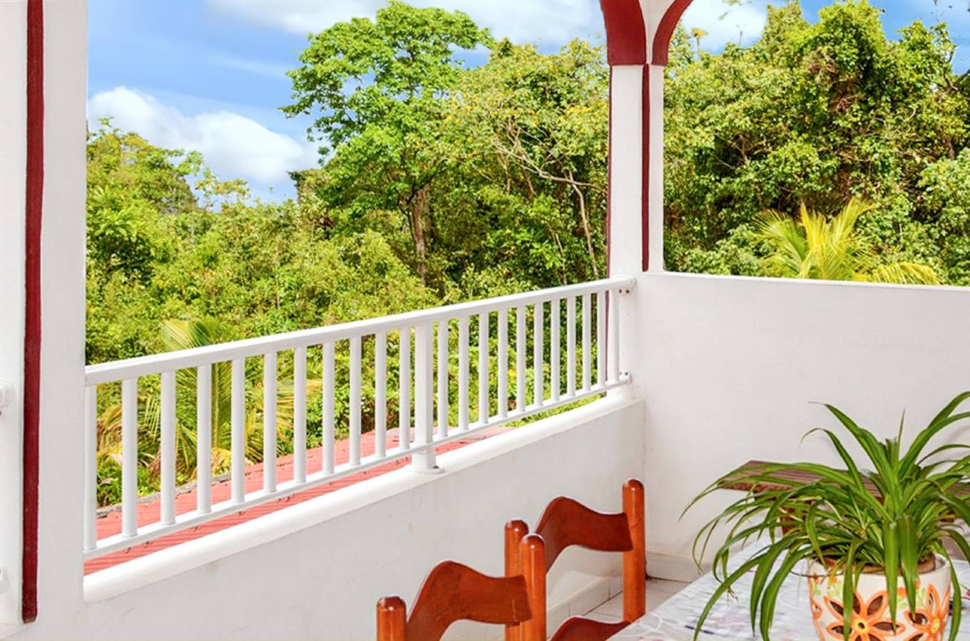 Entire apartment, Spacious apartment with pool in Deshaies 200 m² - Private garden in Deshaies, Guadeloupe (Caribbean)