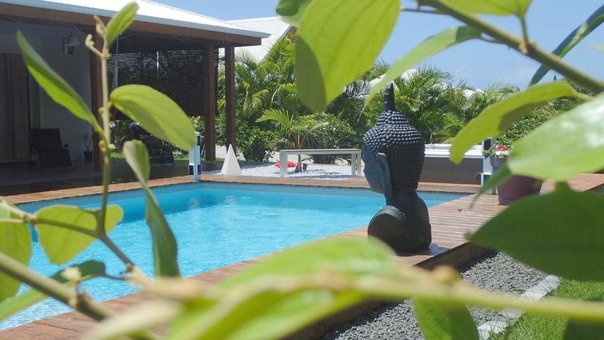 Villa pour 4 personnes, avec terrasse et piscine ainsi que jacuzzi et jardin aux Antilles - 2