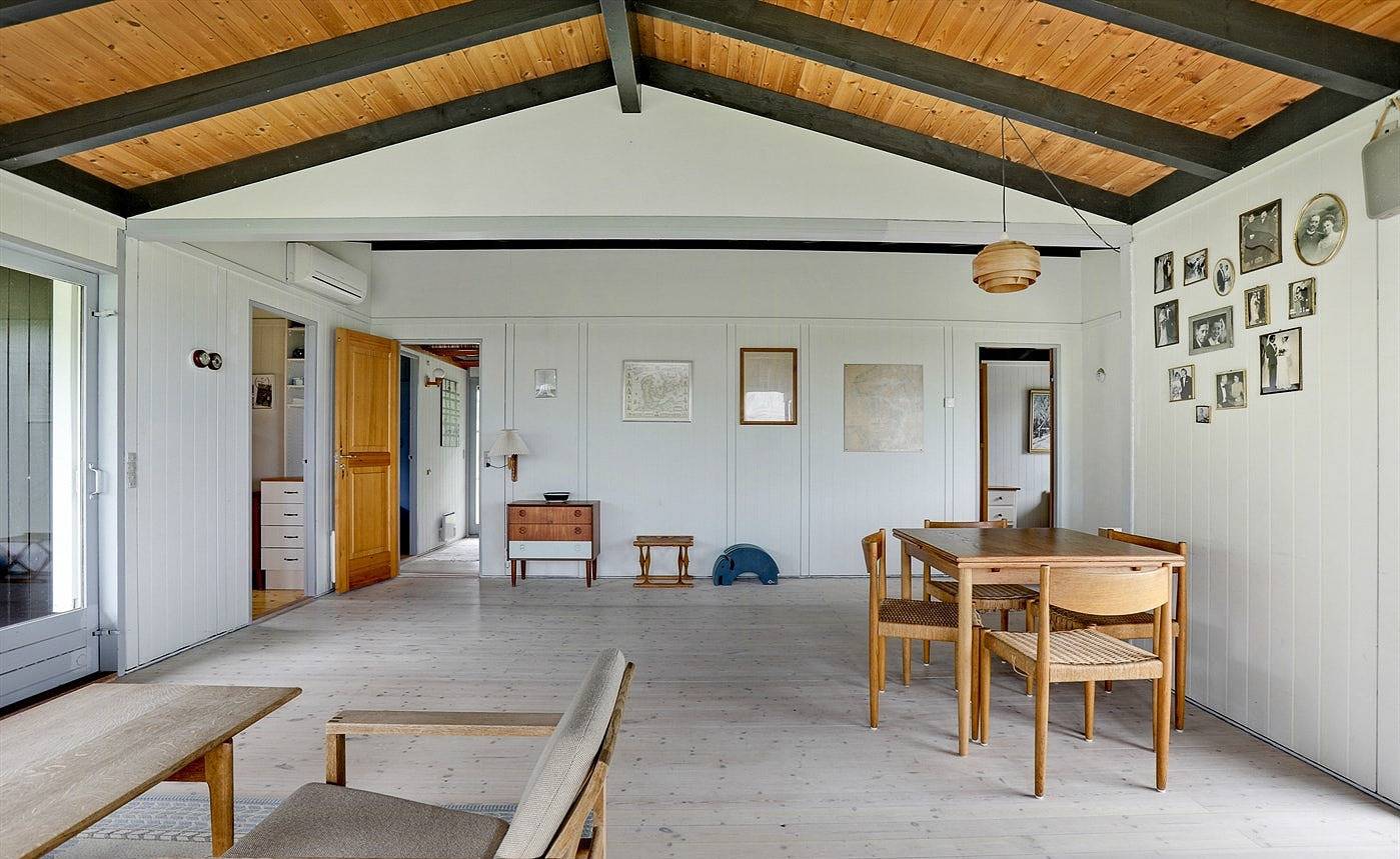 Familiehuis met uitzicht op zee aan het strand van Lynæs in Hundested, Hovedstaden