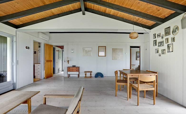 Casa familiar con vistas al mar en la playa de Lynæs in Hundested, Hovedstaden
