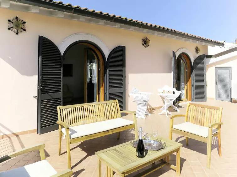 Geheel appartement, 3 kamers 6 personen in Marta, Meer van Bolsena