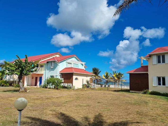 Gîte pour 7 personnes, avec jardin et bassin pour enfant ainsi que piscine et vue dans Plage des Raisins Clairs - 2