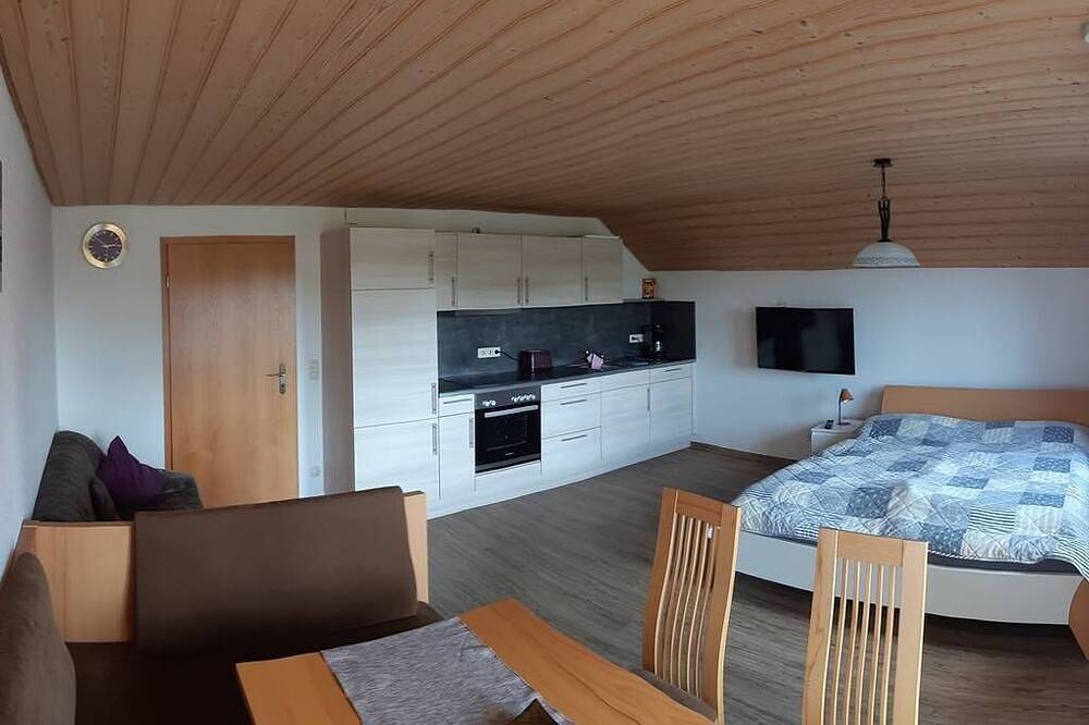Ganze Wohnung, Familien- und Gruppenreisen, Landhaus mit Bauernhof, Balkon, Wlan in Bad Wurzach, Region Bodensee-Oberschwaben