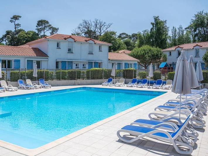 Camping pour 4 personnes, avec Terrasse