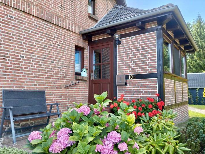 Ferienwohnung für 4 Personen, mit Terrasse und Garten in Reimershagen