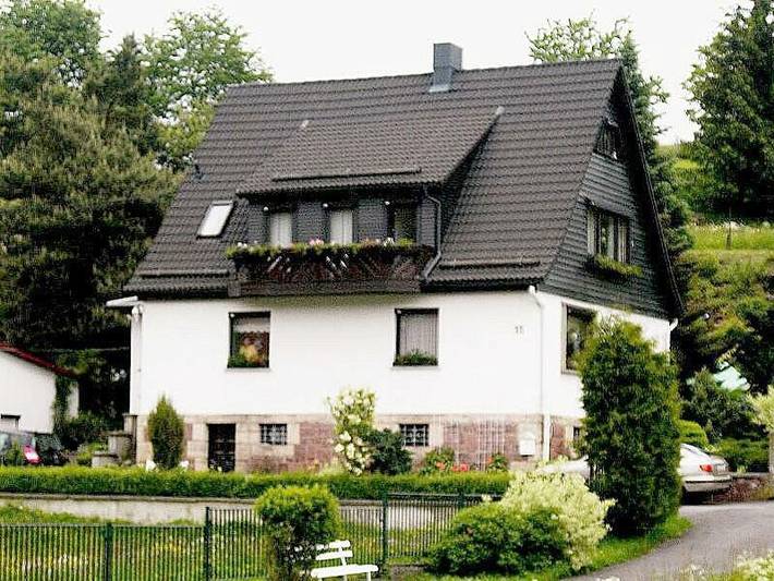 Ferienwohnung für 3 Personen, mit Balkon/Terrasse und Sauna in Floh-Seligenthal