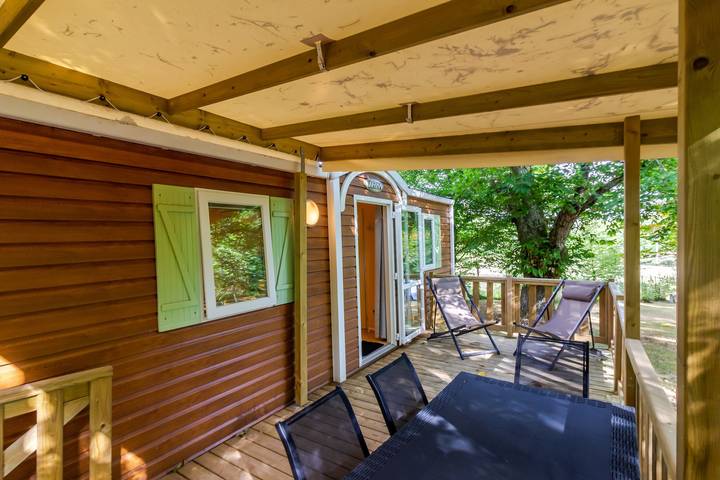 Mobil home pour 4 personnes à Saint-Martial-de-Nabirat