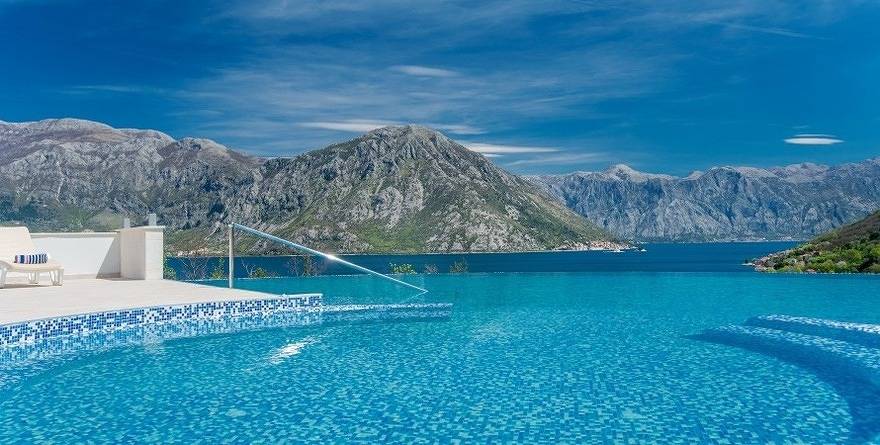 Apartamento vacacional entero, Apartamento de vacaciones para 4 personas con jardín in Donji Morinj, Municipio de Kotor