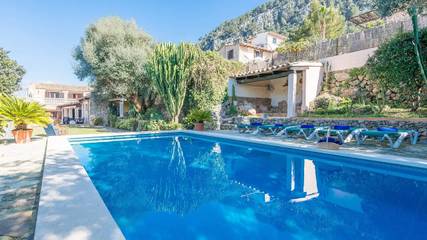 Villa in Pollença, Serra de Tramuntana für 9 