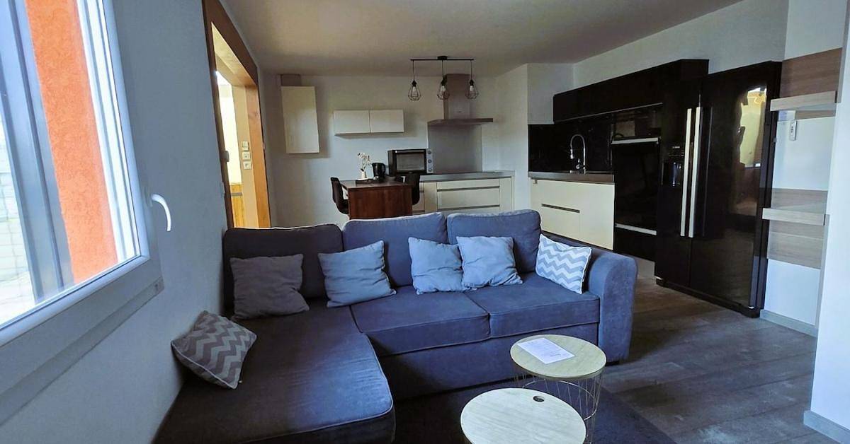 Appartement entier, Two-Bedroom Apartment in Annemasse, Région de Saint-Julien-en-Genevois
