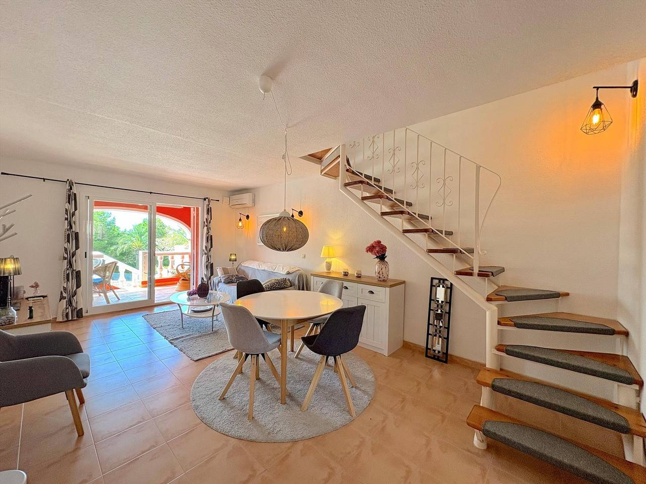 Ganze Wohnung, Duplex in Benitachell mit Wifi, Klimaanlage und Pool in La Cumbre del Sol, Poble Nou de Benitatxell