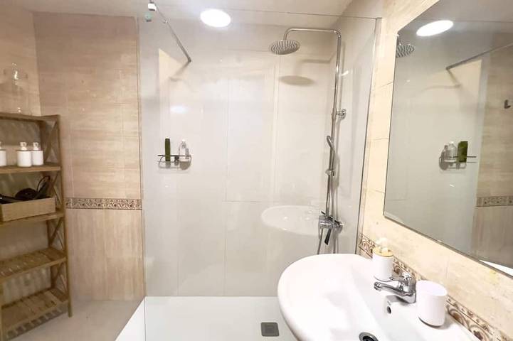 Gîte pour 4 personnes, avec balcon à León - 3