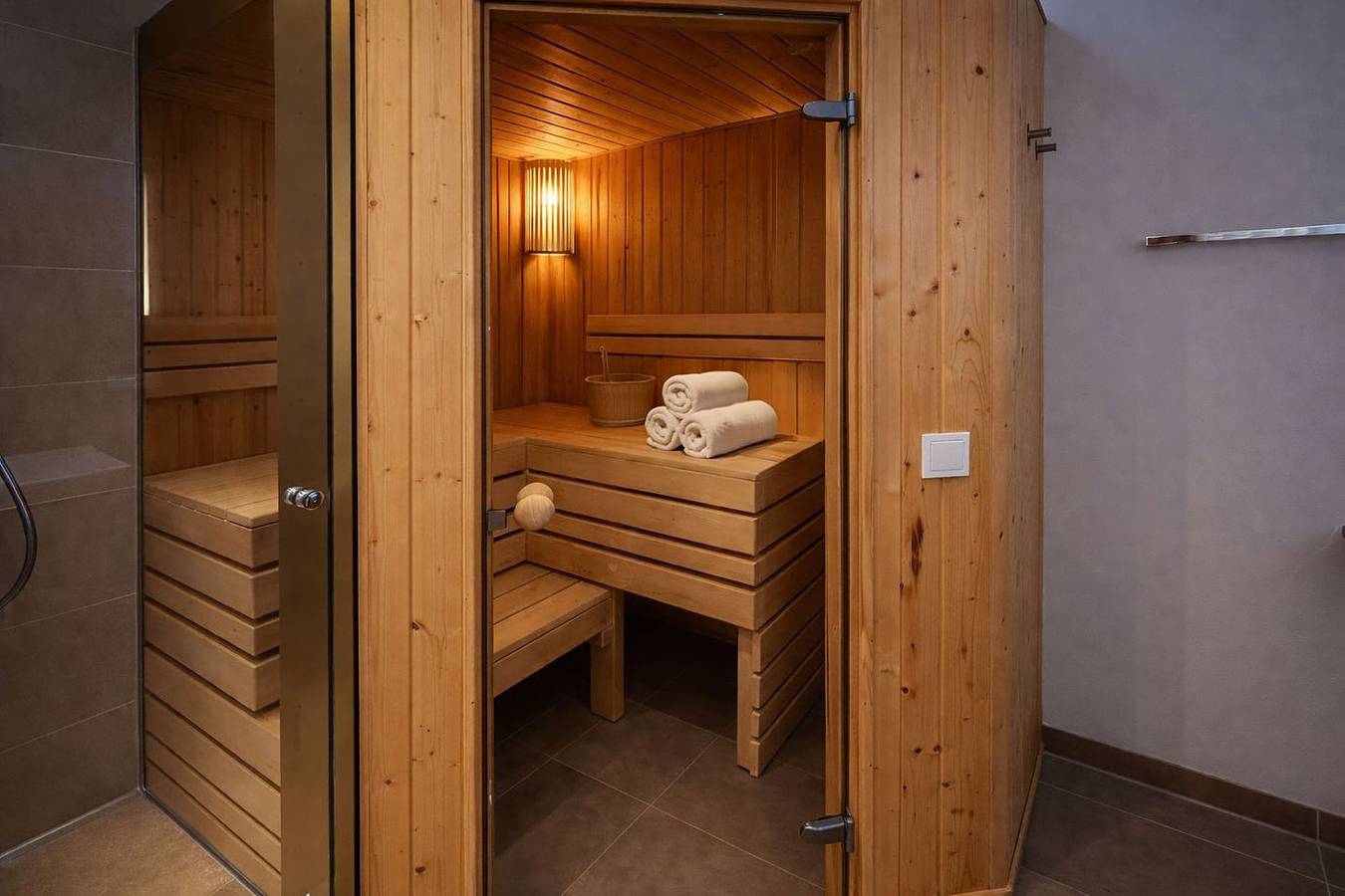 Familienfreundliches Ferienhaus "Hafenliebe" - Mit Wasserblick, Sauna & Badesteg in Olpenitz, Kappeln