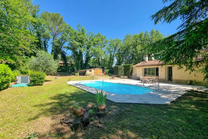 Maison de vacances pour 6 personnes, avec Terrasse ainsi que Jardin et Piscine à Fayence