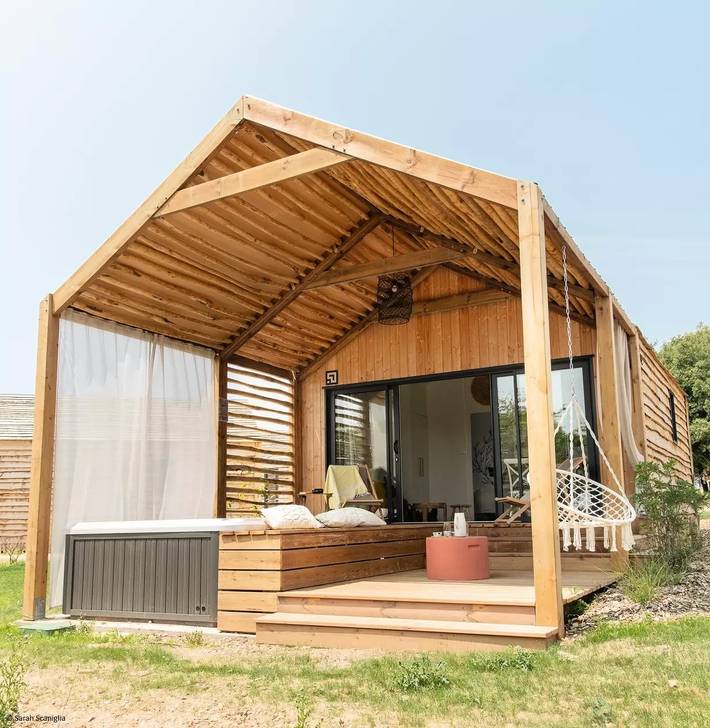 Chalet pour 2 personnes, avec terrasse ainsi que piscine et vue en Vendée - 2