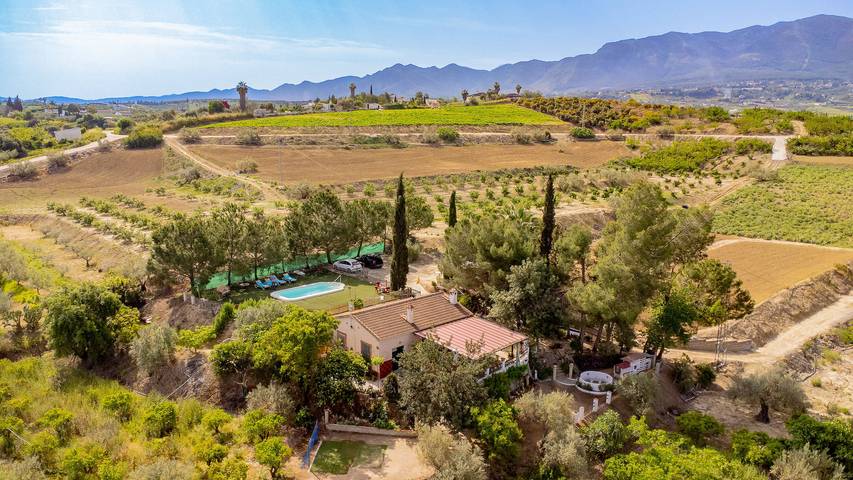 Casa rural para 5 personas, con jardín, Familias con niños en Alhaurín el Grande - 2
