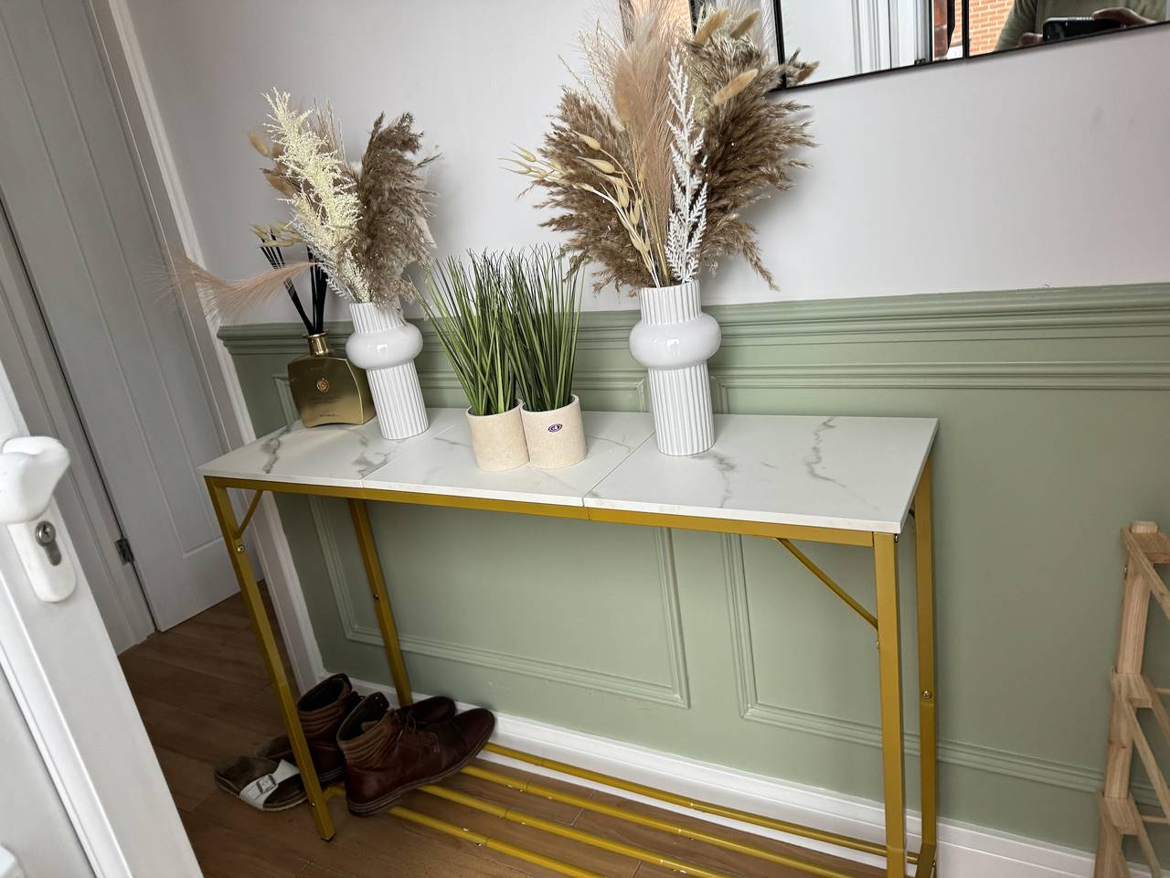 Entire holiday apartment, 3 Bed House Sleeps 6 - Parking & Wifi in Reading, Berkshire