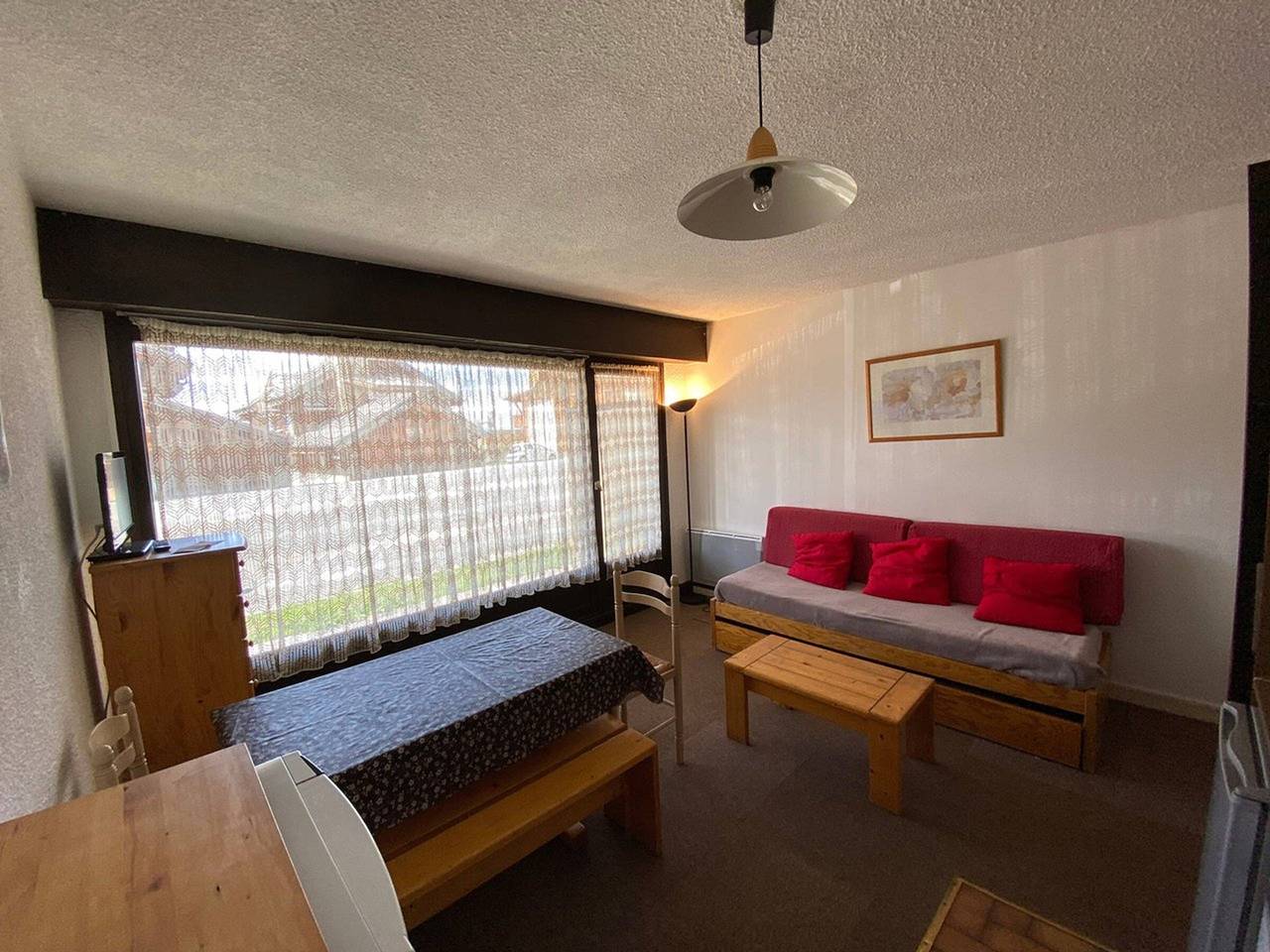 Apartamento entero, Estudio acogedor para 4 en L’Alpe d’Huez, cerca de pistas y servicios in Huez, Parque Nacional de los Ecrins