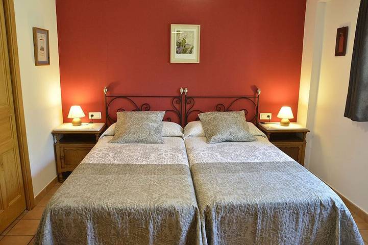 Bonita casa rural para 4 personas, con piscina y a 10 km. del centro de Granada in Gabia Chica, Alhendín