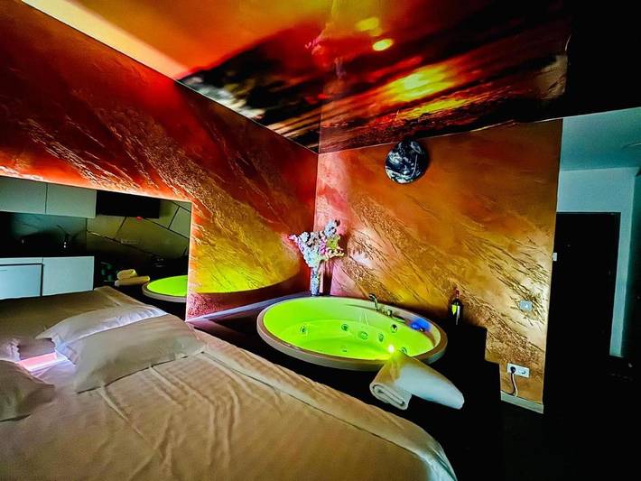 Gîte pour 2 personnes, avec terrasse et jacuzzi dans Baia Mare - 3