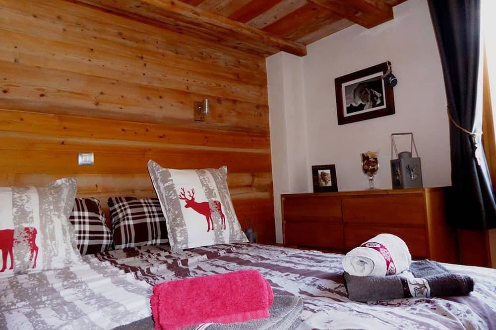 Entire apartment, Bright apartment / village center / 5 minutes from Les Grands Montets / garage / swimming pool in Argentière, Chamonix-Mont-Blanc