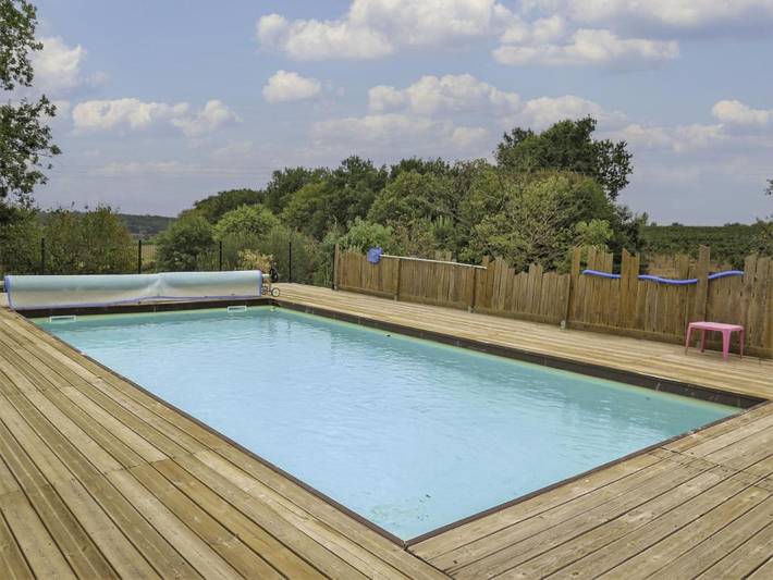 Location de vacances pour 12 personnes, avec terrasse ainsi que piscine et jardin, animaux acceptés à Bonneville-et-Saint-Avit-de-Fumadières - 2