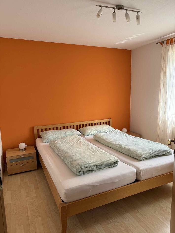 Ganze Ferienwohnung, Ferienwohnung Schütz - Ferienwohnung mit 2 sep. Schlafzimmern, Balkon, 60qm in Prien, Prien am Chiemsee