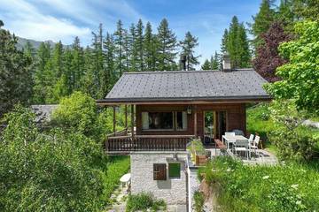 Location de vacances pour 6 personnes, avec jardin ainsi que sauna et jacuzzi dans Zinal