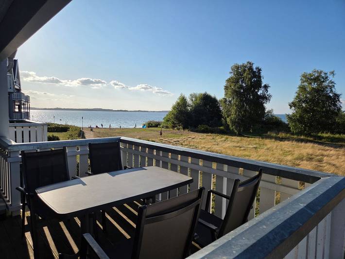 Ferienwohnung für 6 Personen, mit Balkon und Whirlpool sowie Sauna und Seeblick in Rechlin